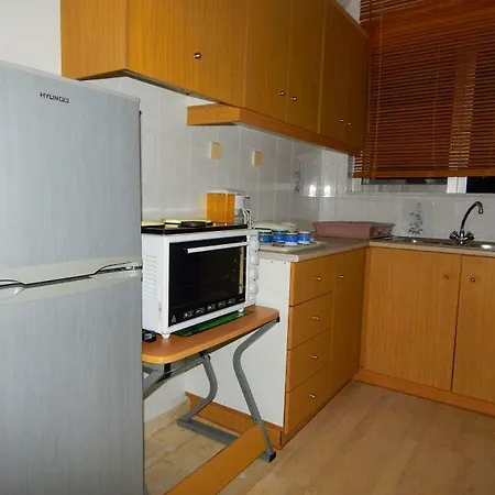 Cozy For 2-5 People-center *