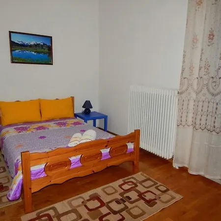 Cozy For 2-5 People-center Apartmán *